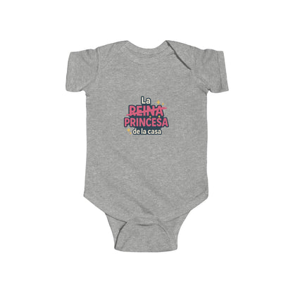 Infant Onesie - 'Reina' Tachado y 'Princesa' Destacado - Mensaje de Amor Familial - Ideal para Baby Shower y Sesiones de Fotos