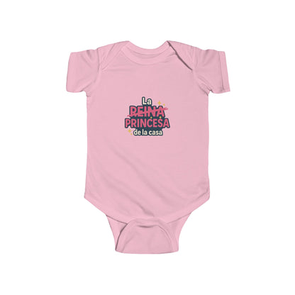 Infant Onesie - 'Reina' Tachado y 'Princesa' Destacado - Mensaje de Amor Familial - Ideal para Baby Shower y Sesiones de Fotos