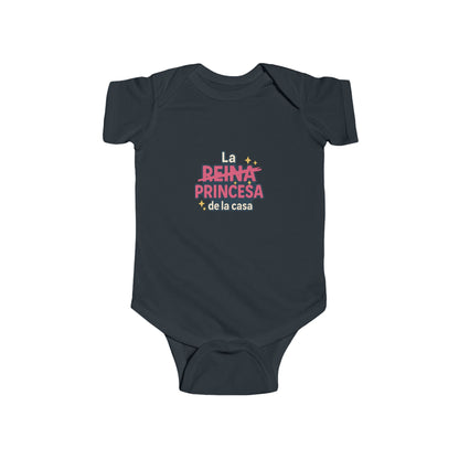 Infant Onesie - 'Reina' Tachado y 'Princesa' Destacado - Mensaje de Amor Familial - Ideal para Baby Shower y Sesiones de Fotos